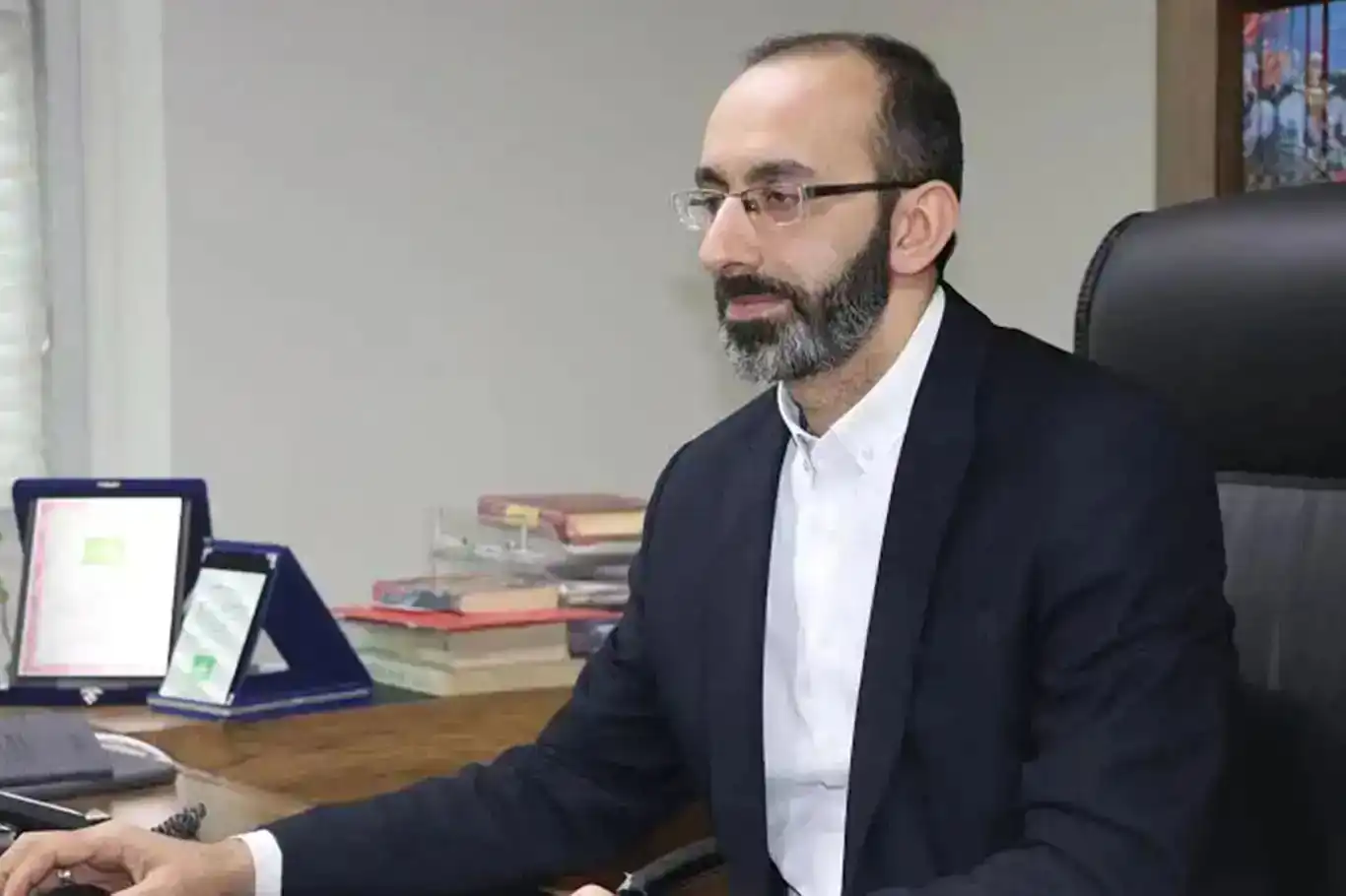 الأستاذ محمد أوزجان: التقارب العسكري بين تركيا وباكستان أخاف قاتلي غزة الأستاذ محمد أوزجان: التقارب العسكري بين تركيا وباكستان أخاف قاتلي غزة