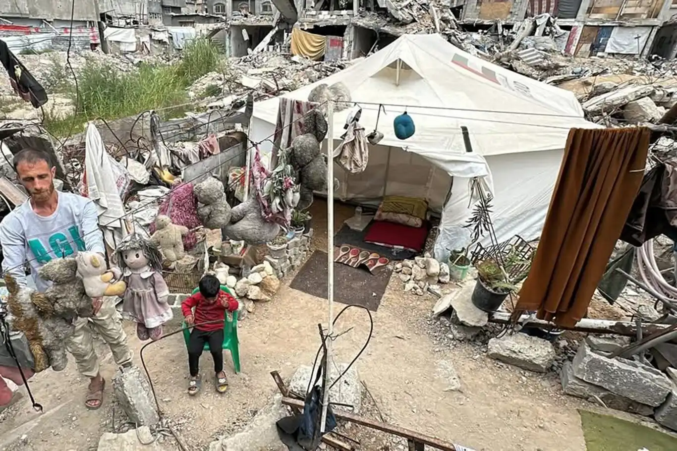 Amnesty International: Israel’s Gaza blockade must end to stop Humanitarian crisis Amnesty International: Israel’s Gaza blockade must end to stop Humanitarian crisis