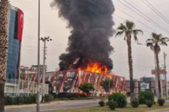 Mersin'deki Jameson fabrikası yangını kontrol altına alındı