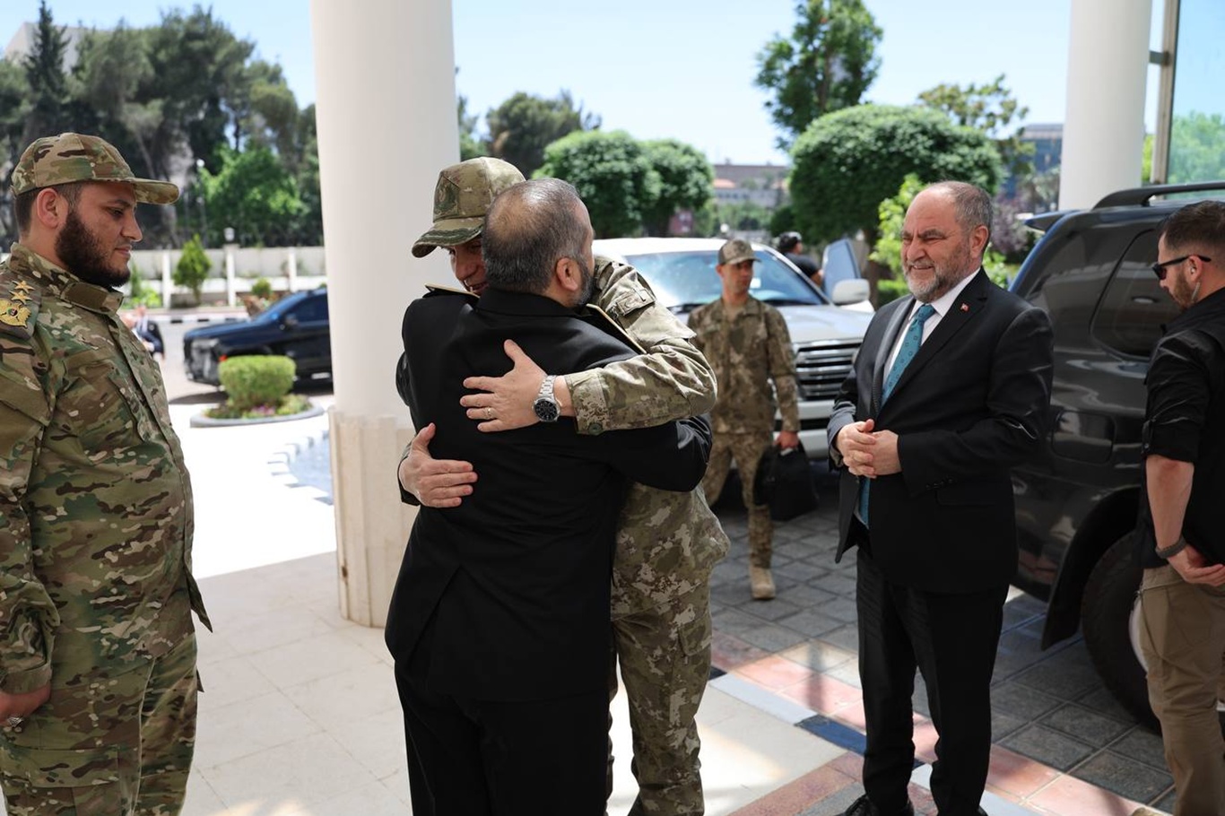 Millî Savunma Bakanlığı heyetinden Şam'a ziyaret Millî Savunma Bakanlığı heyetinden Şam'a ziyaret