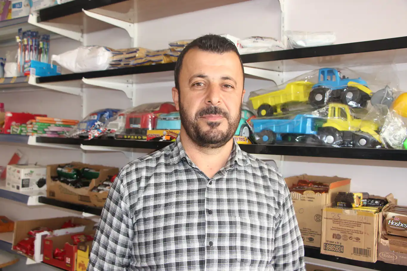 Esnaf Mehmet Veske: Dondurmada boykot var, işgal rejiminin ürünlerine yer yok Esnaf Mehmet Veske: Dondurmada boykot var, işgal rejiminin ürünlerine yer yok