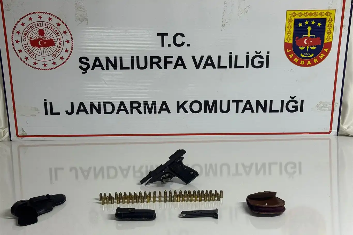 Şanlıurfa’da ruhsatsız silah operasyonu Şanlıurfa’da ruhsatsız silah operasyonu