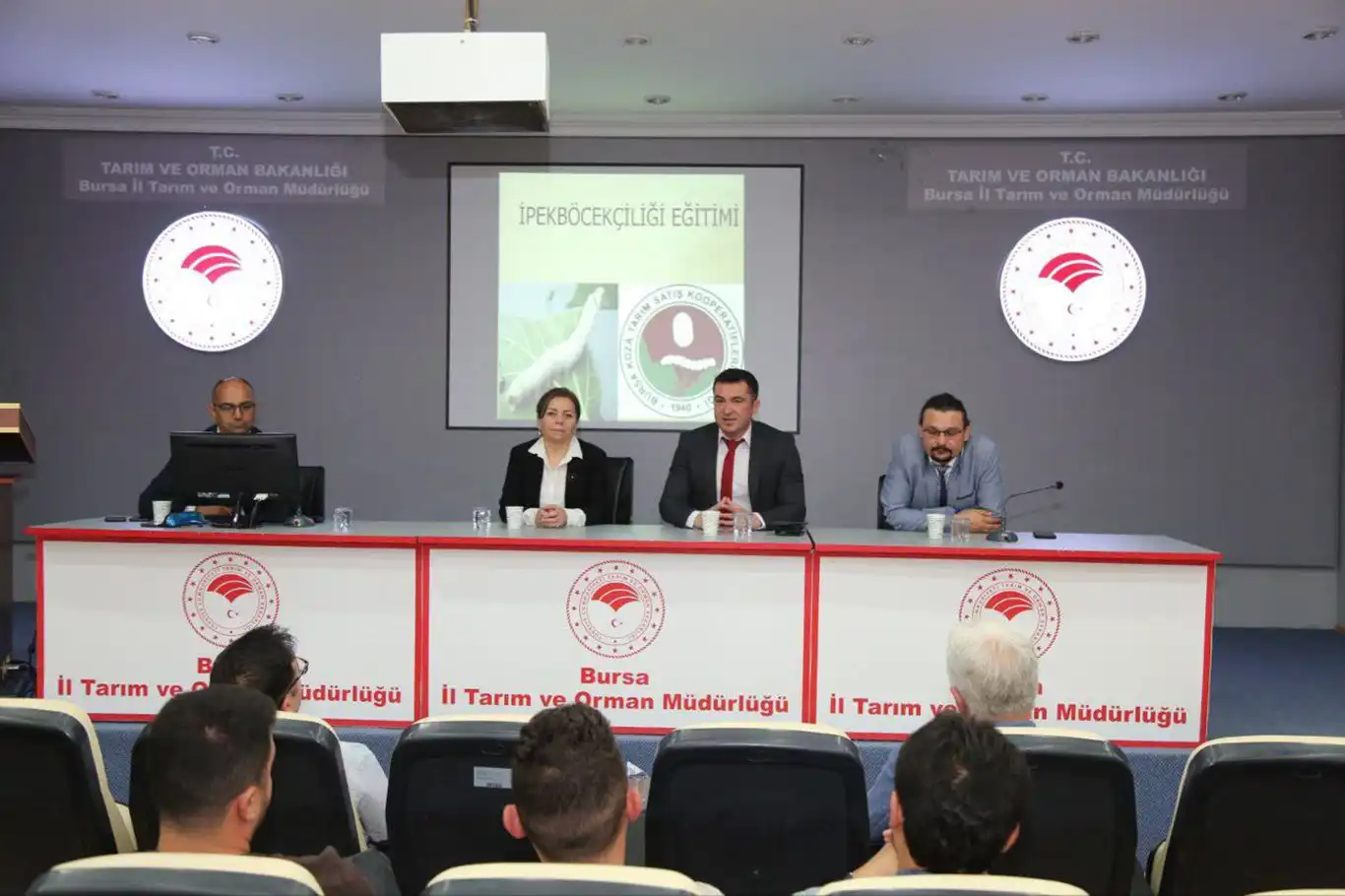 Bursa'da ipekböcekçiliği eğitimi başladı Bursa'da ipekböcekçiliği eğitimi başladı