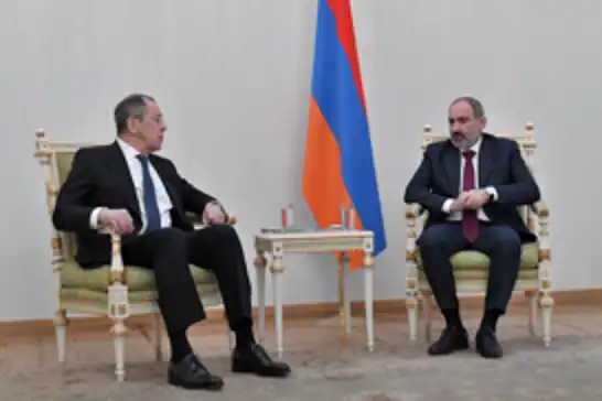 Lavrov: Önce ateşkesin sağlanması gerektiği yaklaşımını reddediyoruz