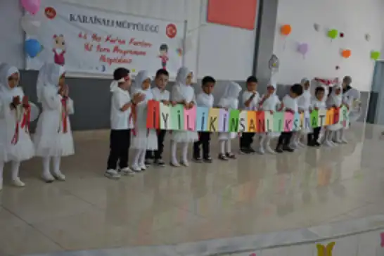Adana'da 4-6 yaş Kur'an kursları yıl sonu programı düzenlendi