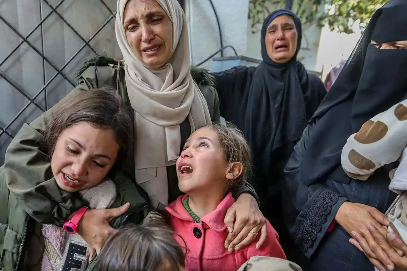 Zêdetirî 16,000 zarok li Xezzeyê hatine kuştin: "Nifşek tê tunekirin"