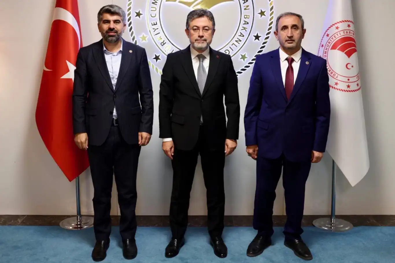 HÜDA PAR’dan Tarım ve Orman Bakanı Yumaklı’ya ziyaret HÜDA PAR’dan Tarım ve Orman Bakanı Yumaklı’ya ziyaret