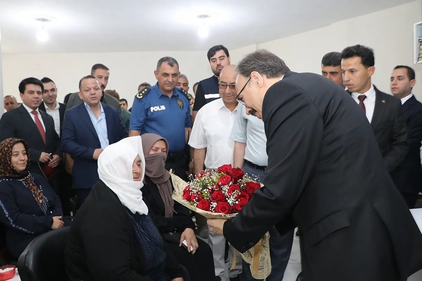 Vali Kızılkaya: Sorunları yerinde ve birlikte çözeceğiz Vali Kızılkaya: Sorunları yerinde ve birlikte çözeceğiz