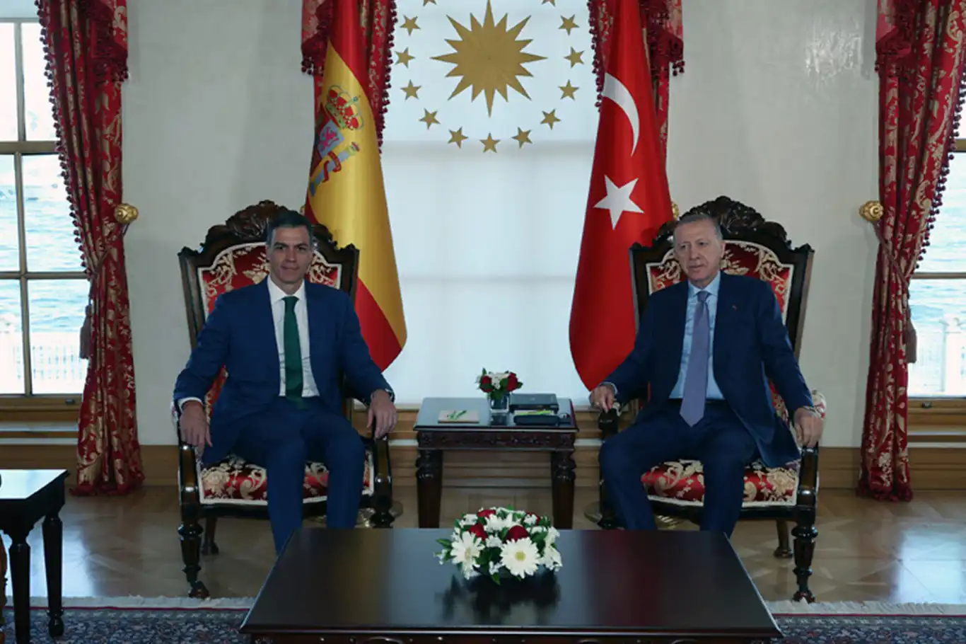 Cumhurbaşkanı Erdoğan: İspanya Gazze’deki soykırımına karşı dirayetli ve onurlu bir duruş sergiledi Cumhurbaşkanı Erdoğan: İspanya Gazze’deki soykırımına karşı dirayetli ve onurlu bir duruş sergiledi