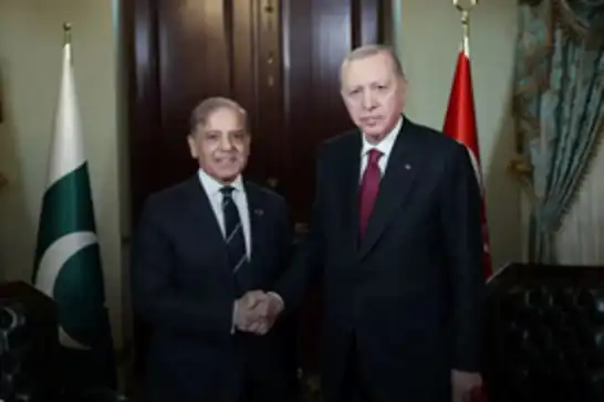 الرئيس أردوغان يستقبل رئيس وزراء باكستان شهباز شريف في إسطنبول