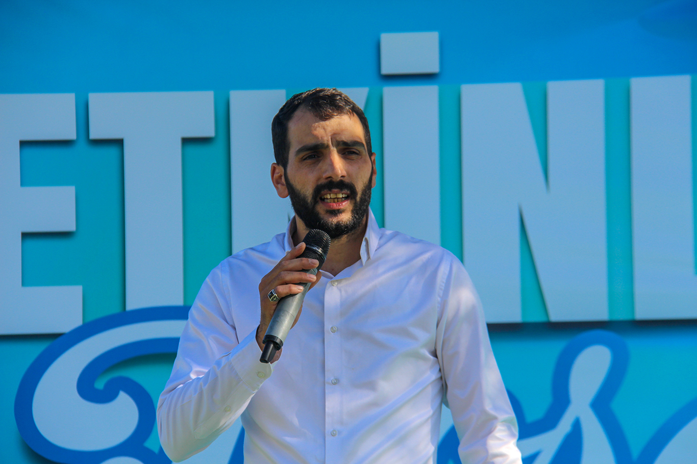 Diyarbakır'da gençler "Gençlik Buluşması" etkinliğinde bir araya geldi Diyarbakır'da gençler "Gençlik Buluşması" etkinliğinde bir araya geldi