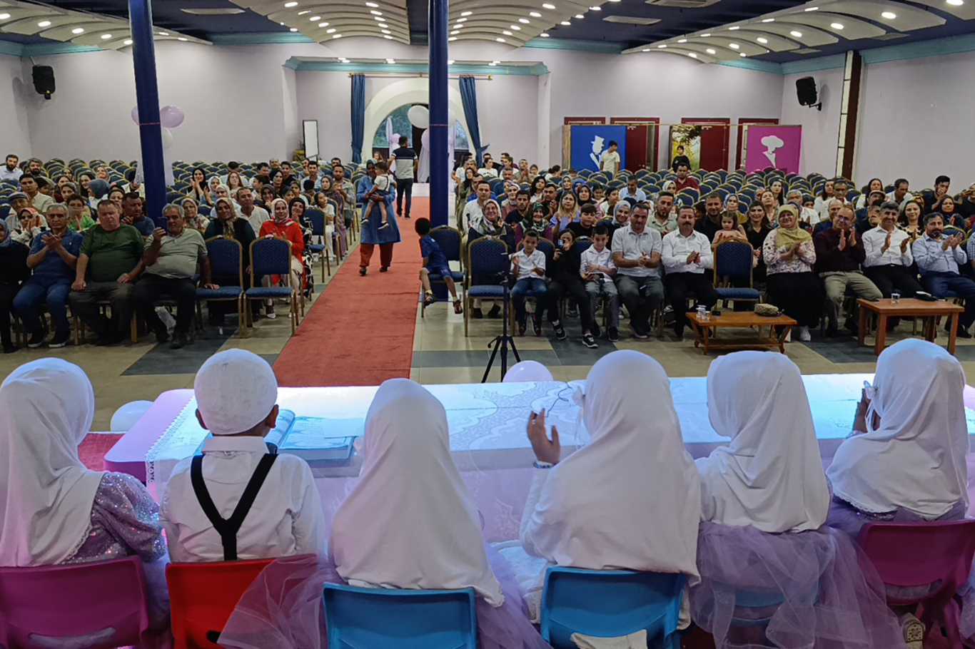 Anamur'da 4-6 yaş öğrencileri yıl sonu heyecanı yaşadı Anamur'da 4-6 yaş öğrencileri yıl sonu heyecanı yaşadı