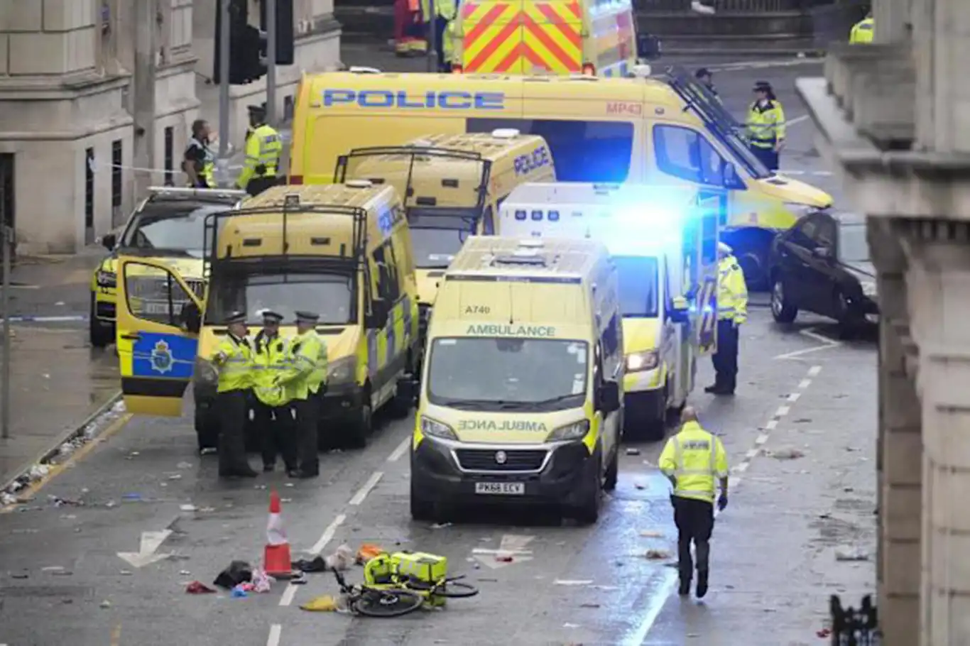Car plows into Liverpool title celebration, 27 injured Car plows into Liverpool title celebration, 27 injured