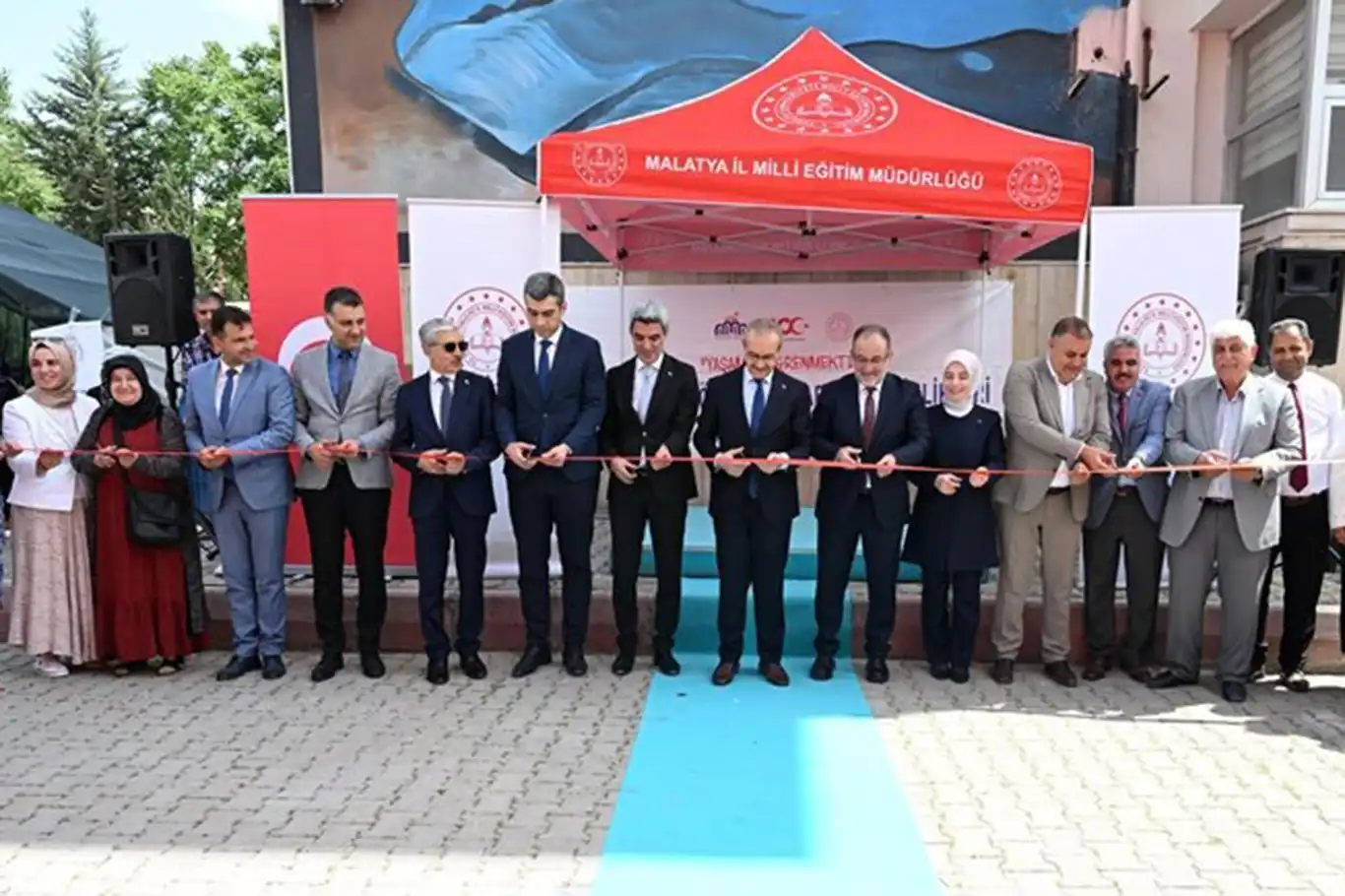 Malatya Valisi Yavuz: Eylül itibariyle, deprem öncesine kıyasla yüzde 25 daha fazla dersliği hizmete açmış olacağız Malatya Valisi Yavuz: Eylül itibariyle, deprem öncesine kıyasla yüzde 25 daha fazla dersliği hizmete açmış olacağız