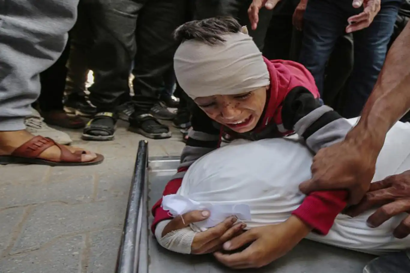 16 Palestinians killed in new wave of Israeli airstrikes on Gaza