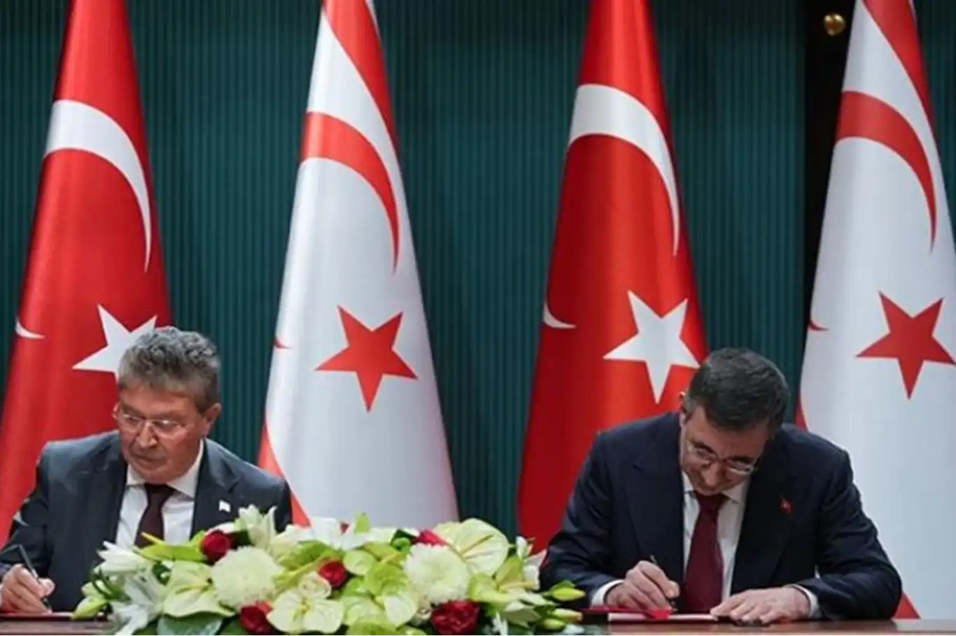 Türkiye ile KKTC arasında İktisadi ve Mali İşbirliği Anlaşması Resmi Gazete’de yayımlandı Türkiye ile KKTC arasında İktisadi ve Mali İşbirliği Anlaşması Resmi Gazete’de yayımlandı