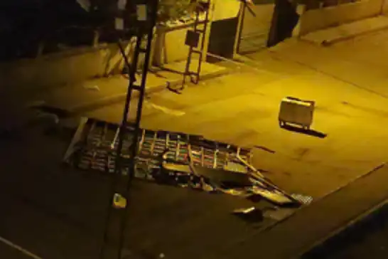 Van'da fırtına maddi hasara yol açtı