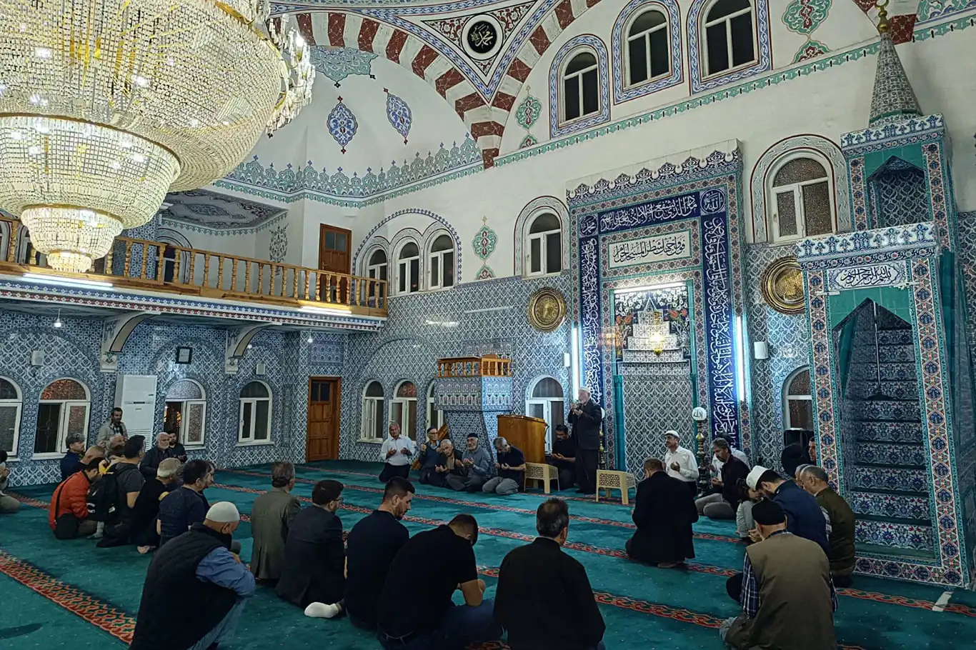Anamur'dan hacı adayları kutsal topraklara dualarla uğurlandı. Anamur'dan hacı adayları kutsal topraklara dualarla uğurlandı.