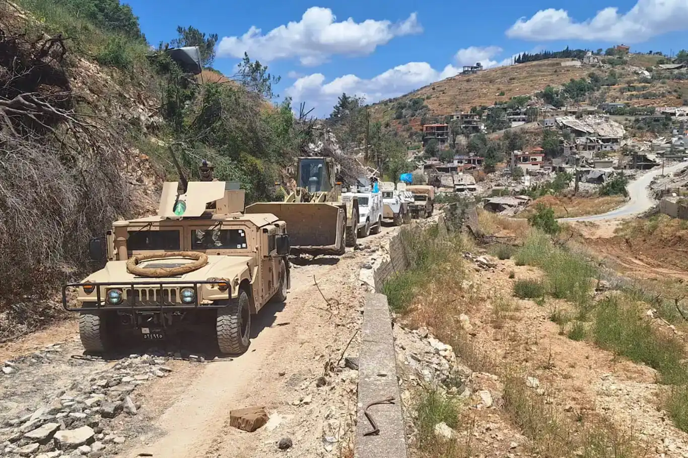 انتهاكات جديدة لاتفاق وقف إطلاق النار.. غارات جوية عنيفة للاحتلال على جنوب لبنان انتهاكات جديدة لاتفاق وقف إطلاق النار.. غارات جوية عنيفة للاحتلال على جنوب لبنان