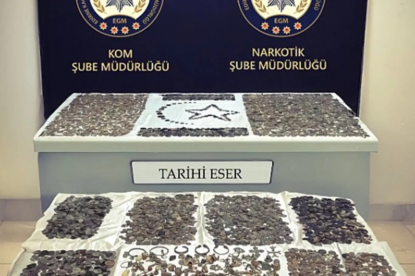 Kapıkule Sınır Kapısı'nda tarihi eser operasyonu Kapıkule Sınır Kapısı'nda tarihi eser operasyonu