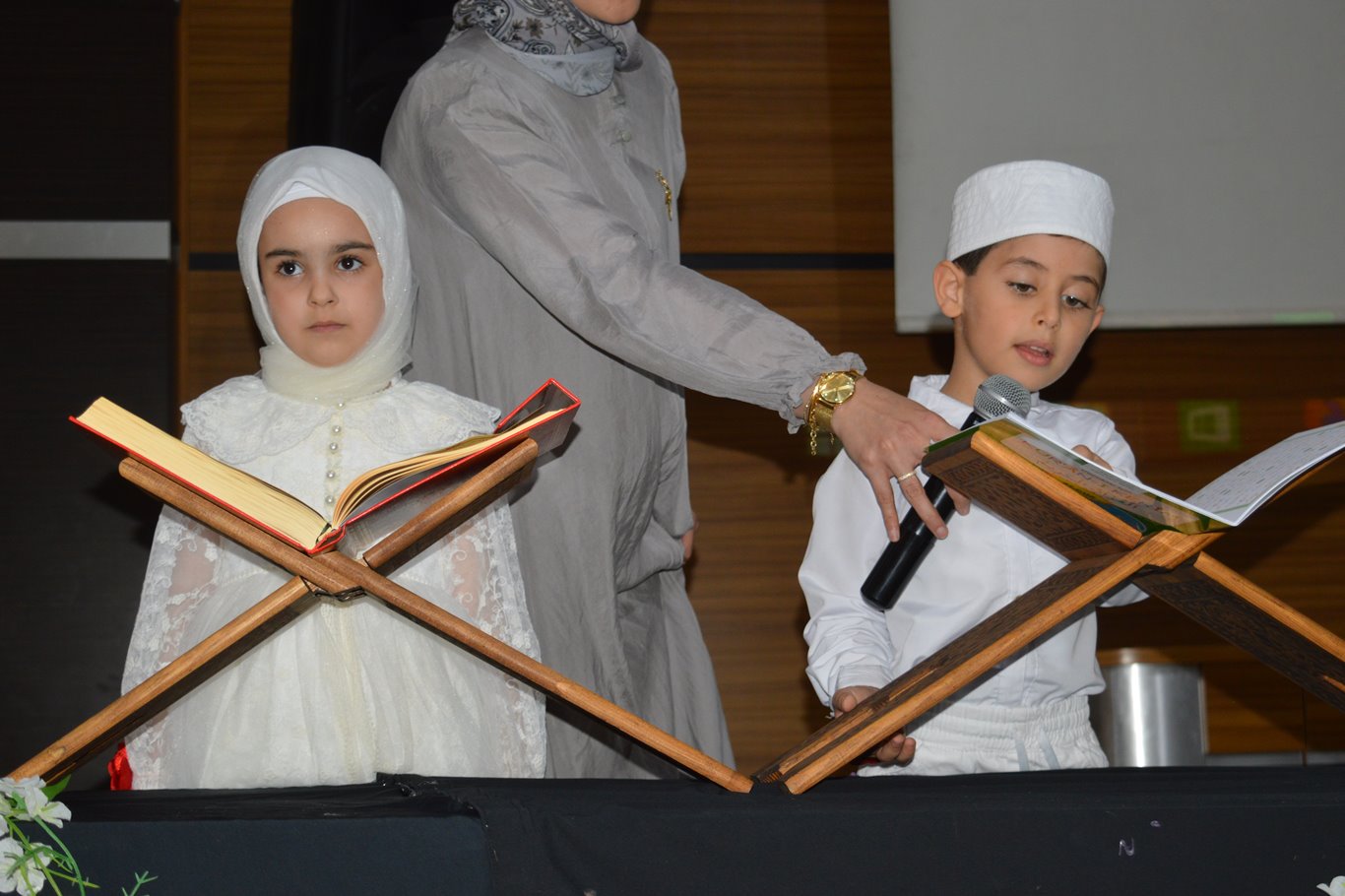 4-6 Yaş Kur'an kurslarında okuyan miniklere mezuniyet töreni