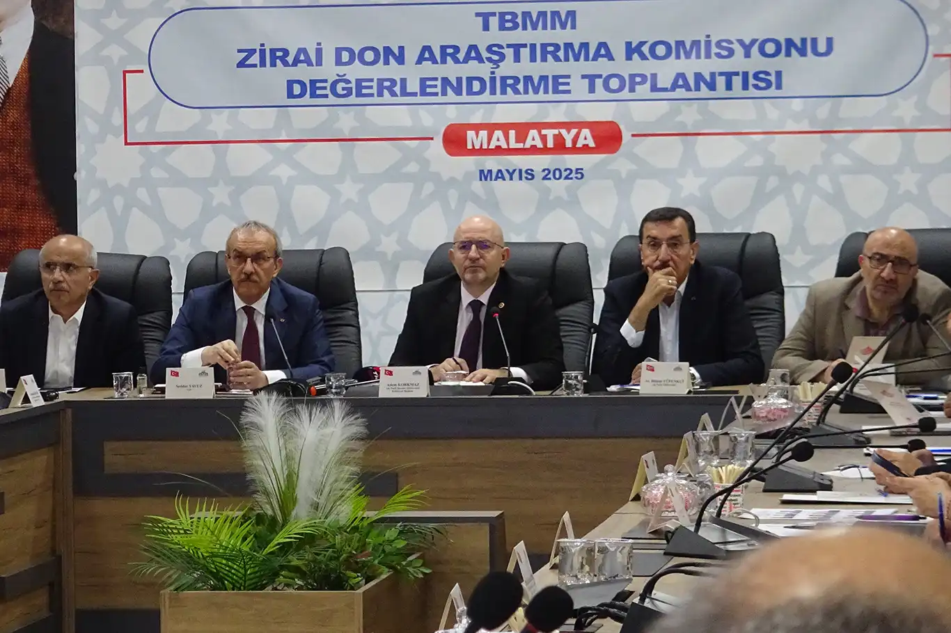 TBMM Zirai Don Araştırma Komisyonu Malatya'da bir araya geldi TBMM Zirai Don Araştırma Komisyonu Malatya'da bir araya geldi