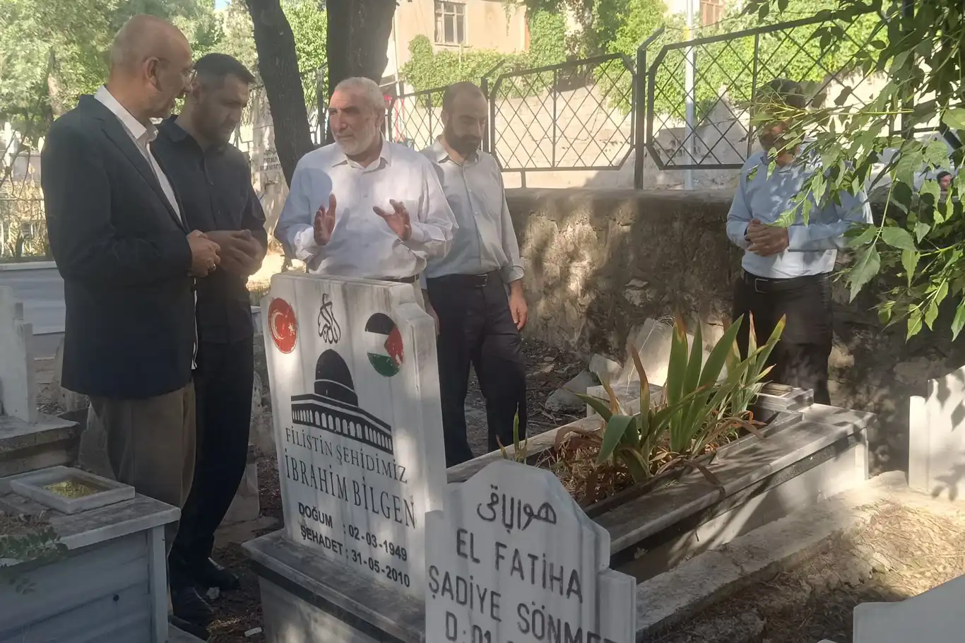 Mavi Marmara Şehidi Bilgen ve HÜDA PAR ilçe başkanı Işıktaş Siirt’te dualarla anıldı Mavi Marmara Şehidi Bilgen ve HÜDA PAR ilçe başkanı Işıktaş Siirt’te dualarla anıldı
