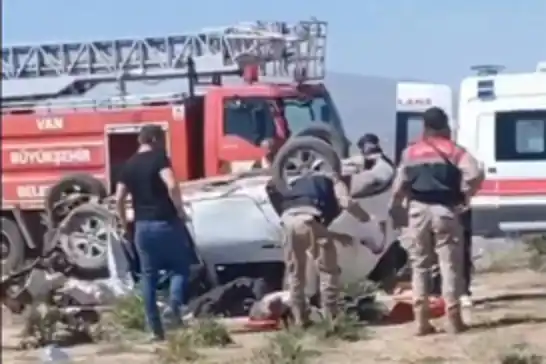 Li Wanê du wesayît li hev qelibîn: 4 mirî, 2 birîndar