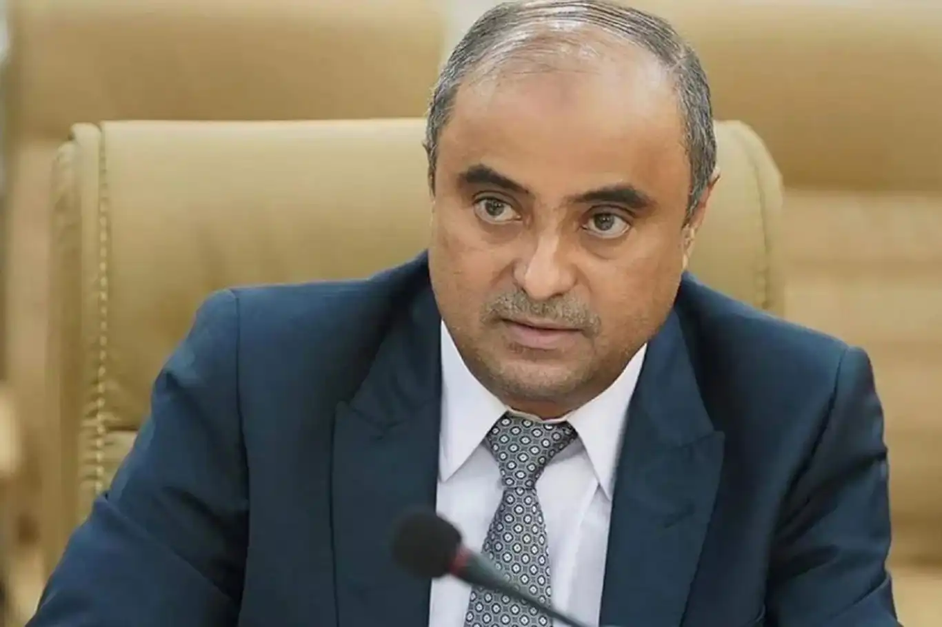 Yemen'in yeni Başbakanı Salih Bin Brik oldu Yemen'in yeni Başbakanı Salih Bin Brik oldu
