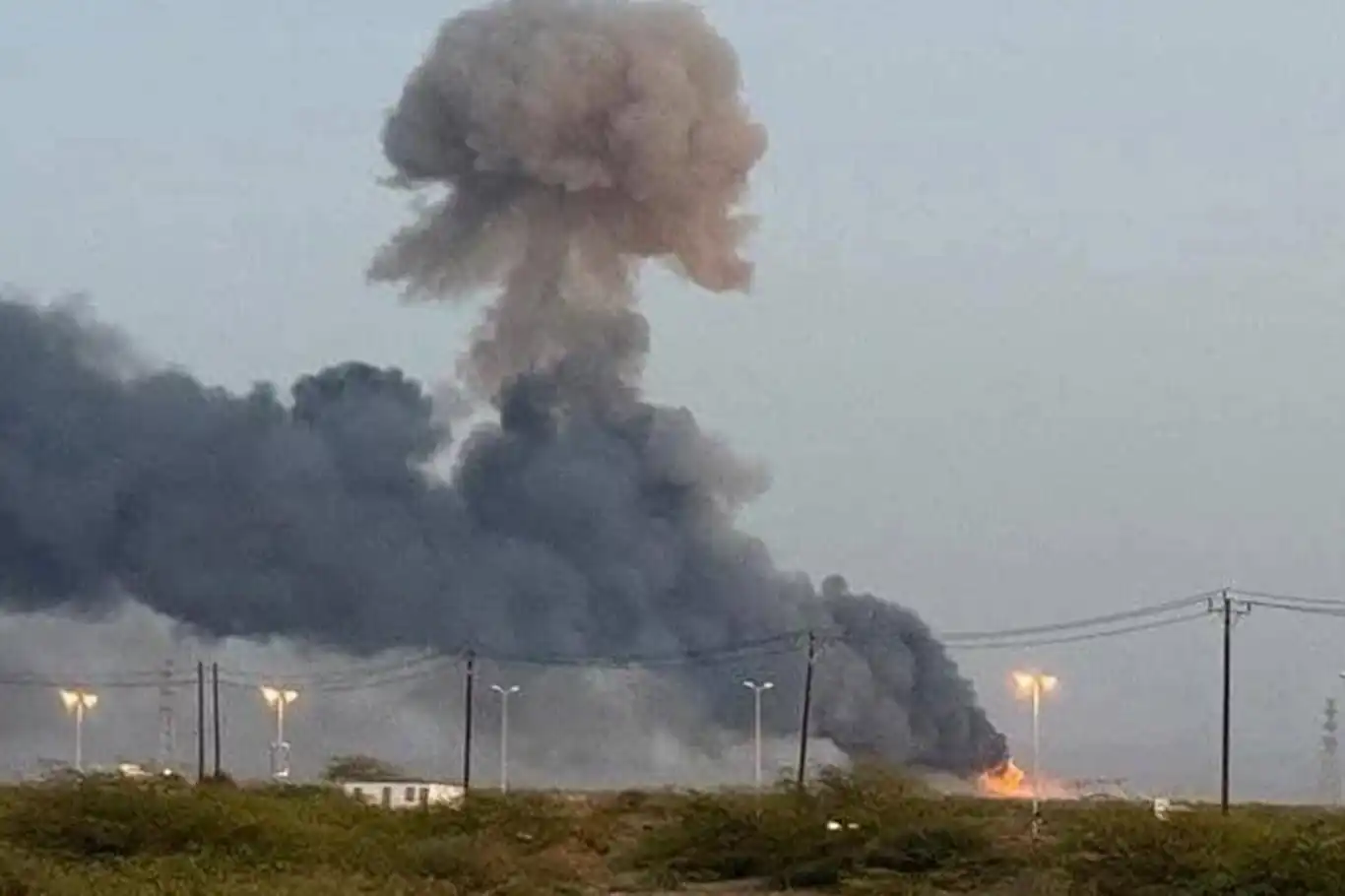 Port Sudan'da hava üssüne İHA saldırısı: Uçuşlar iptal edildi Port Sudan'da hava üssüne İHA saldırısı: Uçuşlar iptal edildi