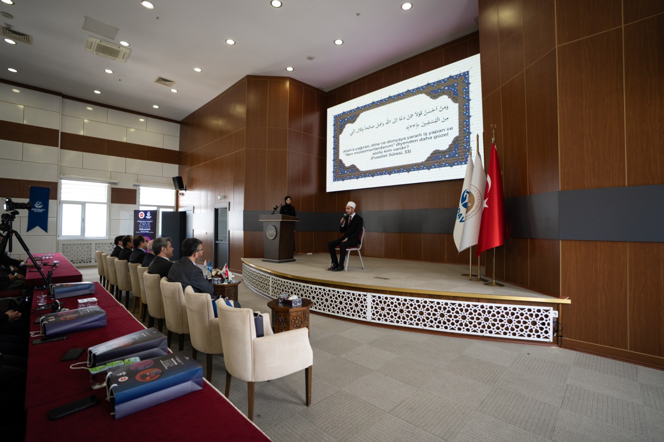 Dijitalleşme ve Gençlik: Ankara'da geleceğin liderleri dijital dünyayı tartıştı Dijitalleşme ve Gençlik: Ankara'da geleceğin liderleri dijital dünyayı tartıştı
