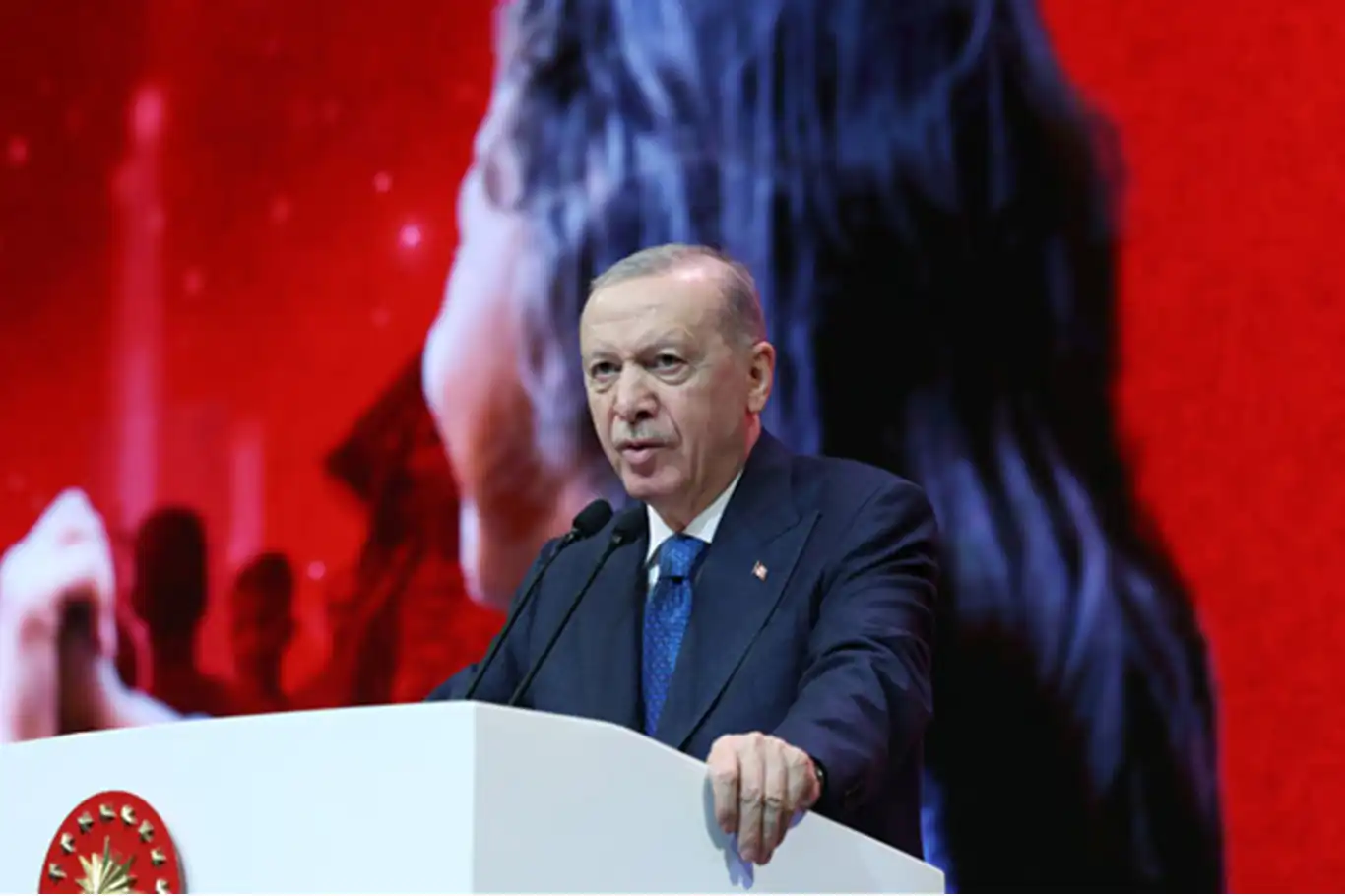 Cumhurbaşkanı Erdoğan'dan kentsel dönüşüm açıklaması: Artık kimsenin kaprisleriyle vakit kaybedemeyiz! Cumhurbaşkanı Erdoğan'dan kentsel dönüşüm açıklaması: Artık kimsenin kaprisleriyle vakit kaybedemeyiz!