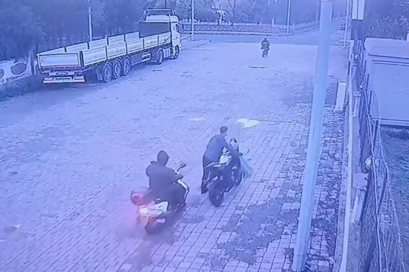 Diyarbakır'da motosiklet hırsızları yakalandı Diyarbakır'da motosiklet hırsızları yakalandı