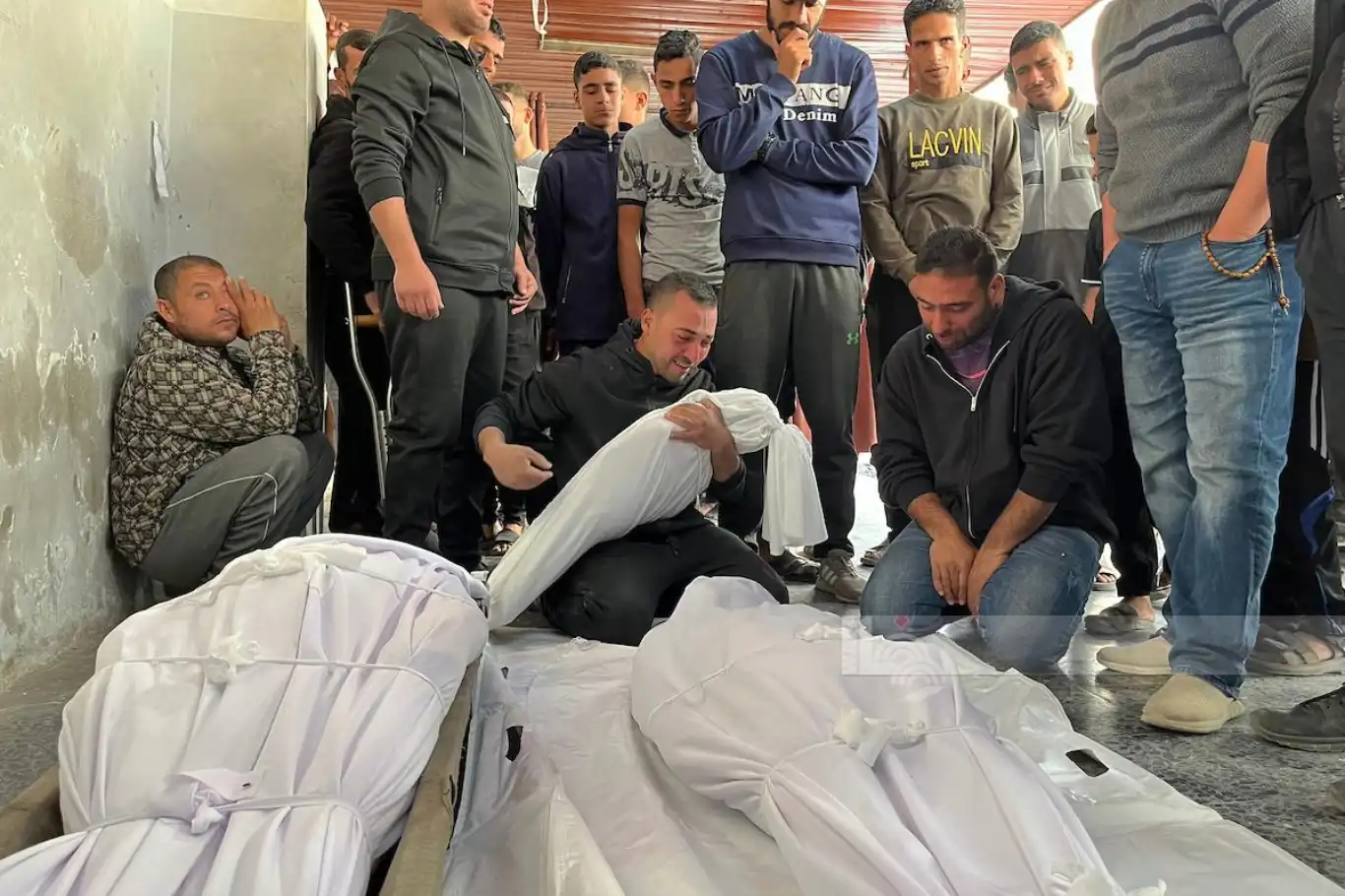 في يومه الـ 578 .. أبرز أحداث العدوان الصهيوني الدامي على قطاع غزة في يومه الـ 578 .. أبرز أحداث العدوان الصهيوني الدامي على قطاع غزة