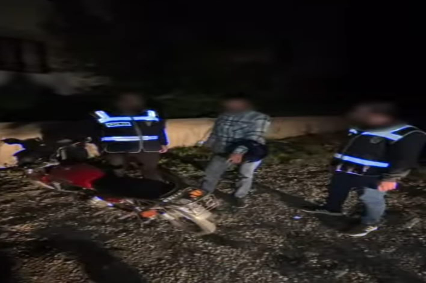 Bingöl'de motosiklet hırsızlığı: 3 şüpheli yakalandı Bingöl'de motosiklet hırsızlığı: 3 şüpheli yakalandı