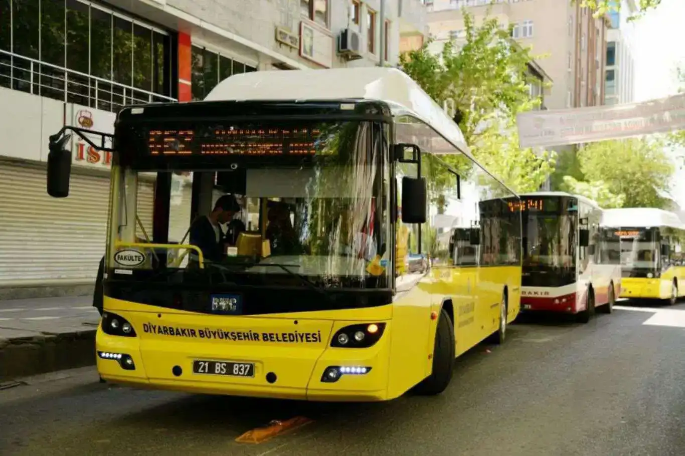 Diyarbakır'da ulaşıma yüzde 30 zam Diyarbakır'da ulaşıma yüzde 30 zam