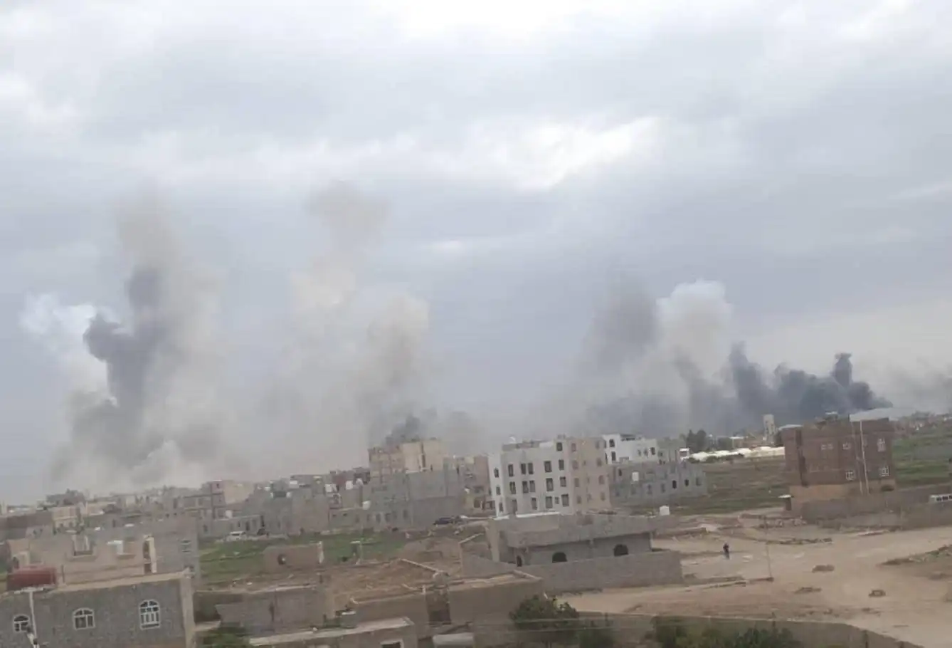 بعد تهديدات بإخلائه.. قصف صهيوني يستهدف مطار صنعاء الدولي وخروجه عن الخدمة بعد تهديدات بإخلائه.. قصف صهيوني يستهدف مطار صنعاء الدولي وخروجه عن الخدمة