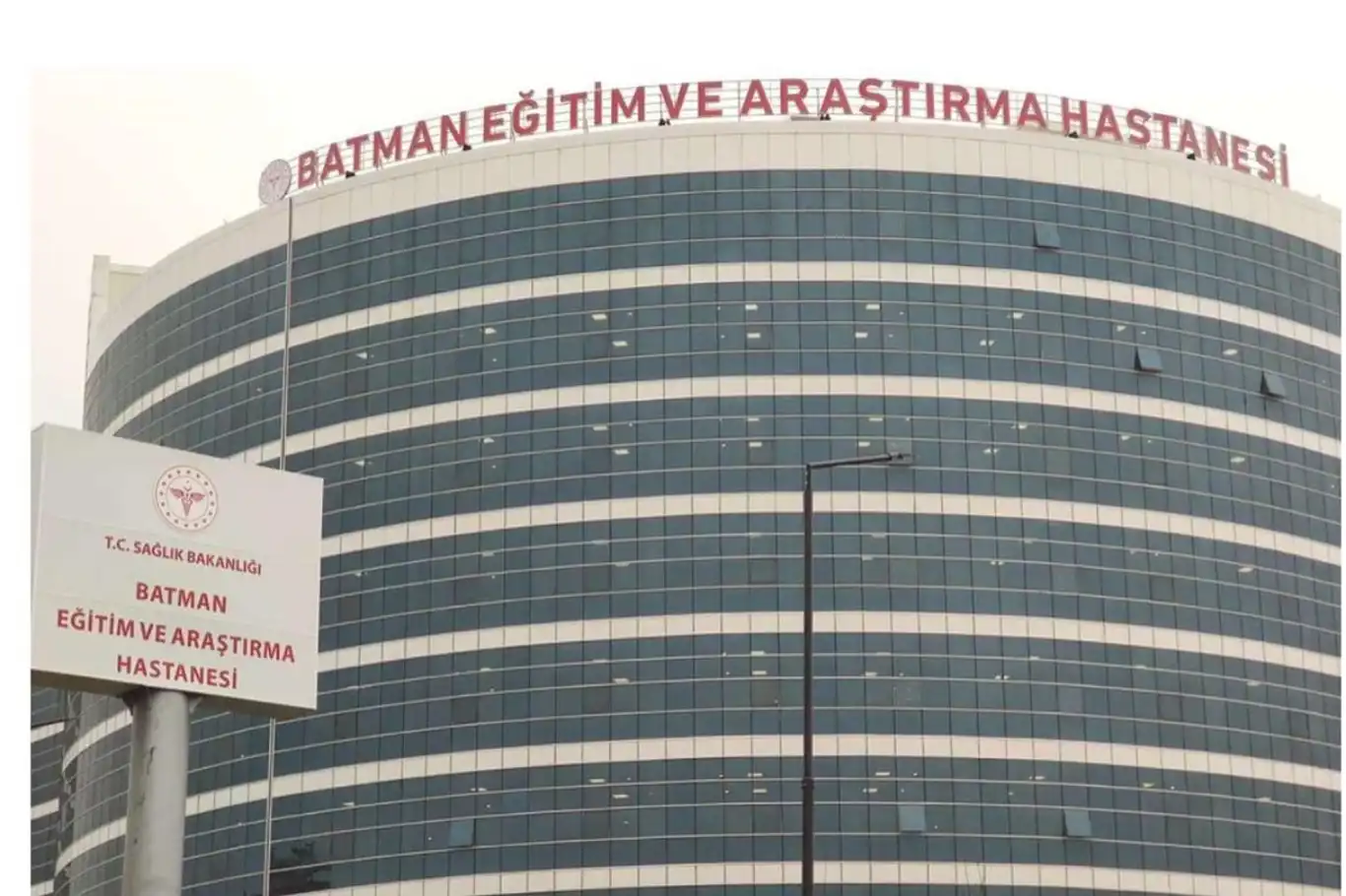Sağlık-Sen Batman Şube Başkanı Dursun: Sağlıkta şiddet kabul edilemez! Sağlık-Sen Batman Şube Başkanı Dursun: Sağlıkta şiddet kabul edilemez!