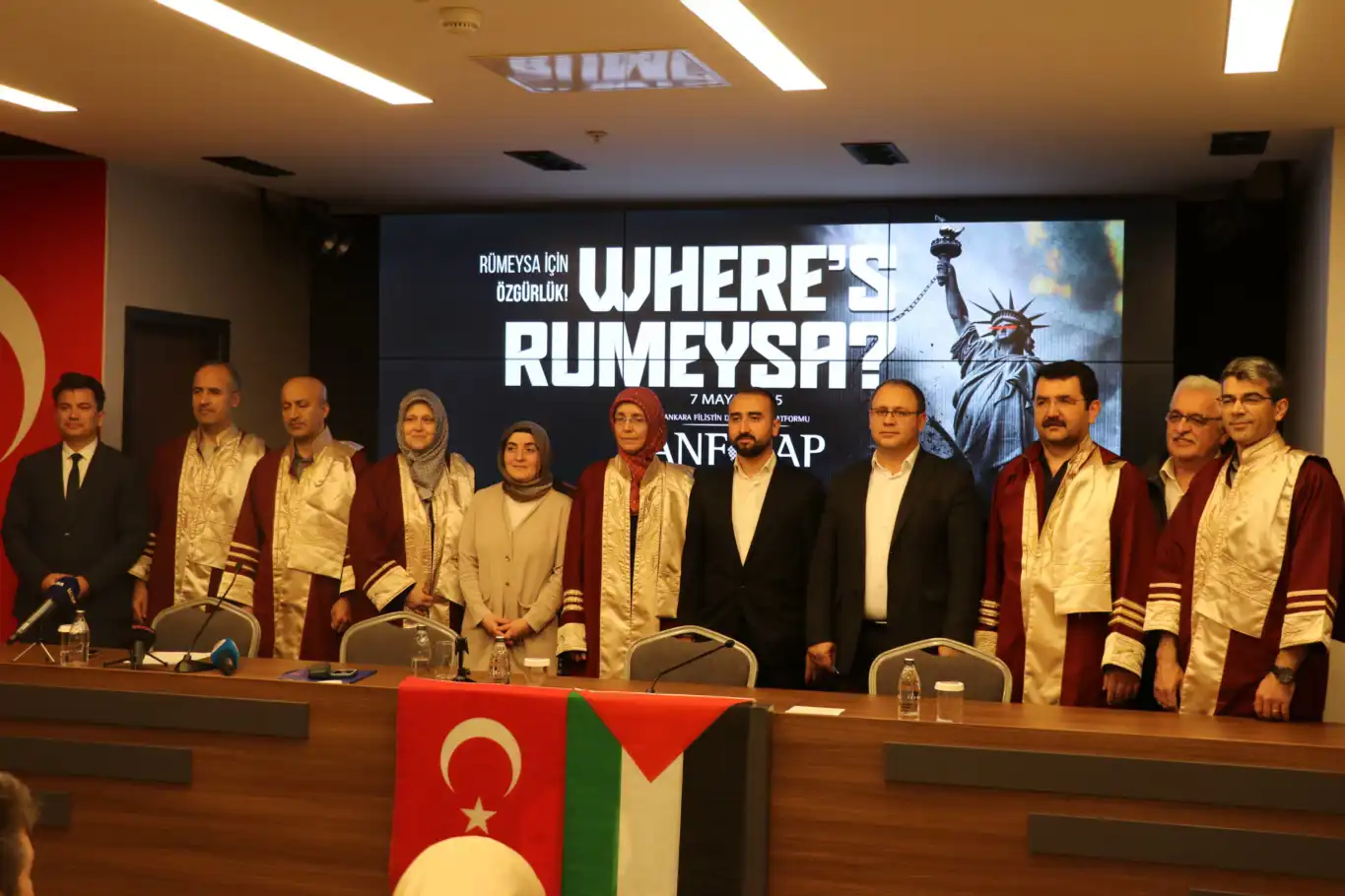 Amerika'da tutuklanan Rümeysa Öztürk için Ankara'da "Özgürlük" çağrısı Amerika'da tutuklanan Rümeysa Öztürk için Ankara'da "Özgürlük" çağrısı