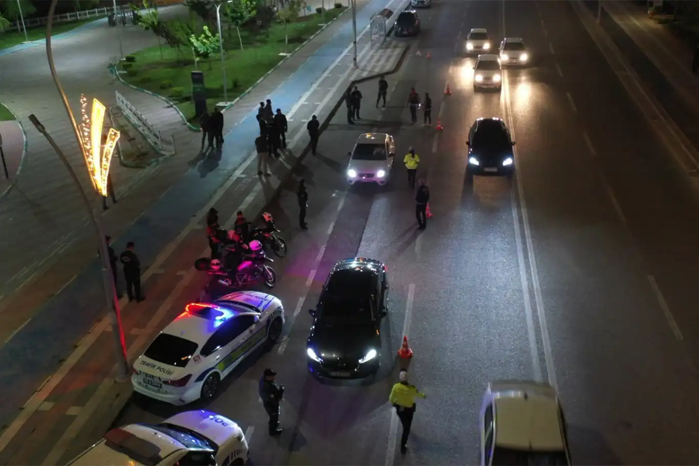 Şanlıurfa’da asayiş uygulaması gerçekleştirildi Şanlıurfa’da asayiş uygulaması gerçekleştirildi