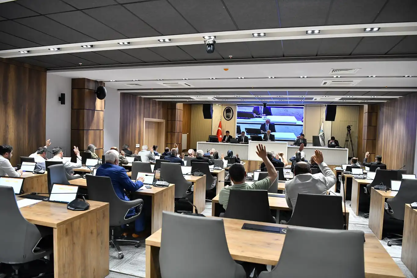 Yeşilyurt Belediye Meclisi, 32 maddeyi karara bağladı Yeşilyurt Belediye Meclisi, 32 maddeyi karara bağladı