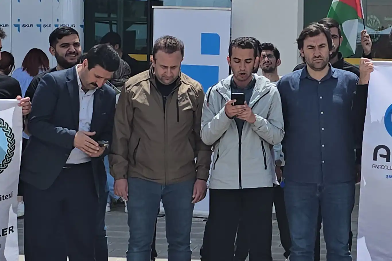 Şırnak'ta öğrenciler vicdan gemisine yapılan saldırıyı lanetledi Şırnak'ta öğrenciler vicdan gemisine yapılan saldırıyı lanetledi