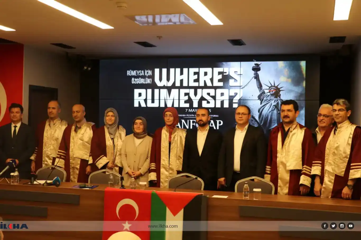 مؤتمر صحفي يدعو للإفراج الفوري عن الطالبة التركية "روميسا أوزتورك" المعتقلة في أمريكا مؤتمر صحفي يدعو للإفراج الفوري عن الطالبة التركية "روميسا أوزتورك" المعتقلة في أمريكا