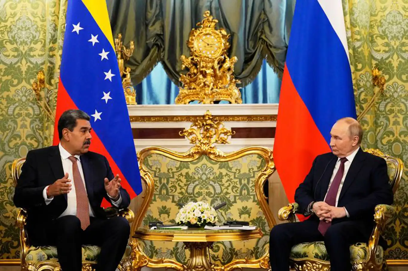 Rusya ile Venezuela stratejik ortaklık anlaşması imzaladı Rusya ile Venezuela stratejik ortaklık anlaşması imzaladı