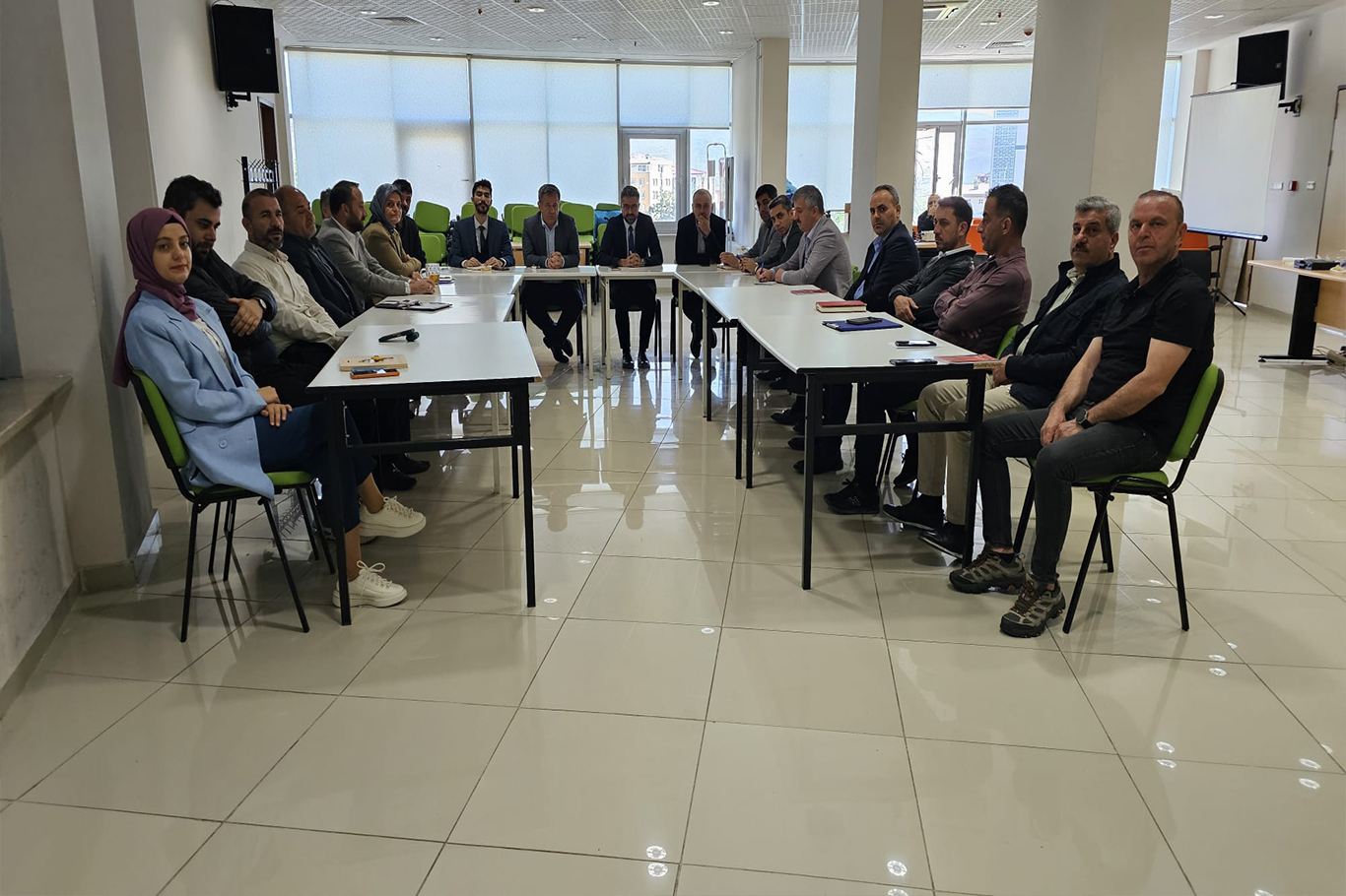 Bingöl İl Sağlık Müdürlüğü'nde genel durum değerlendirme toplantısı yapıldı Bingöl İl Sağlık Müdürlüğü'nde genel durum değerlendirme toplantısı yapıldı