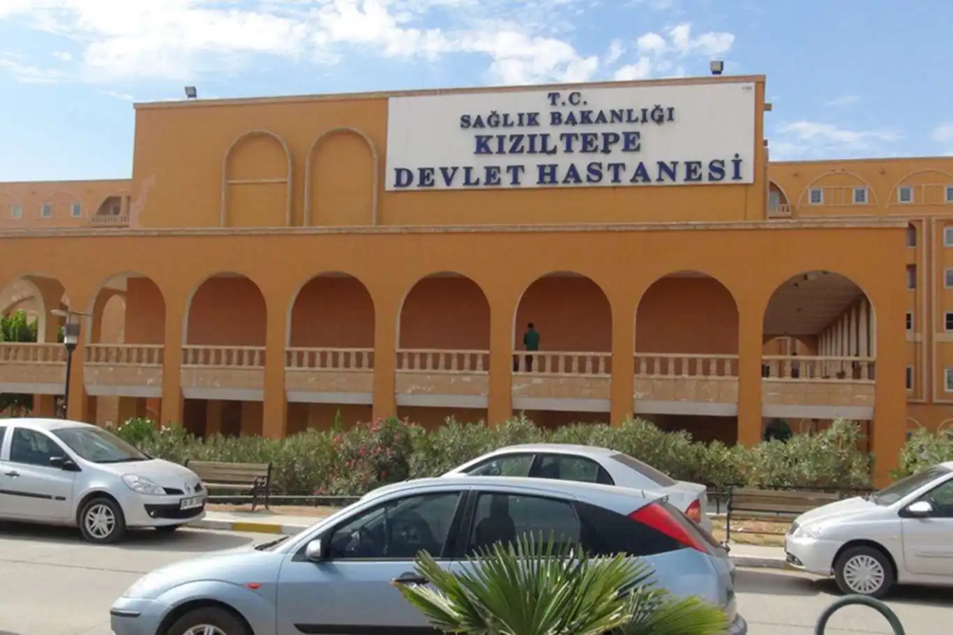 Mardin’de silahlı saldırıya uğrayan öğretmen hayatını kaybetti Mardin’de silahlı saldırıya uğrayan öğretmen hayatını kaybetti