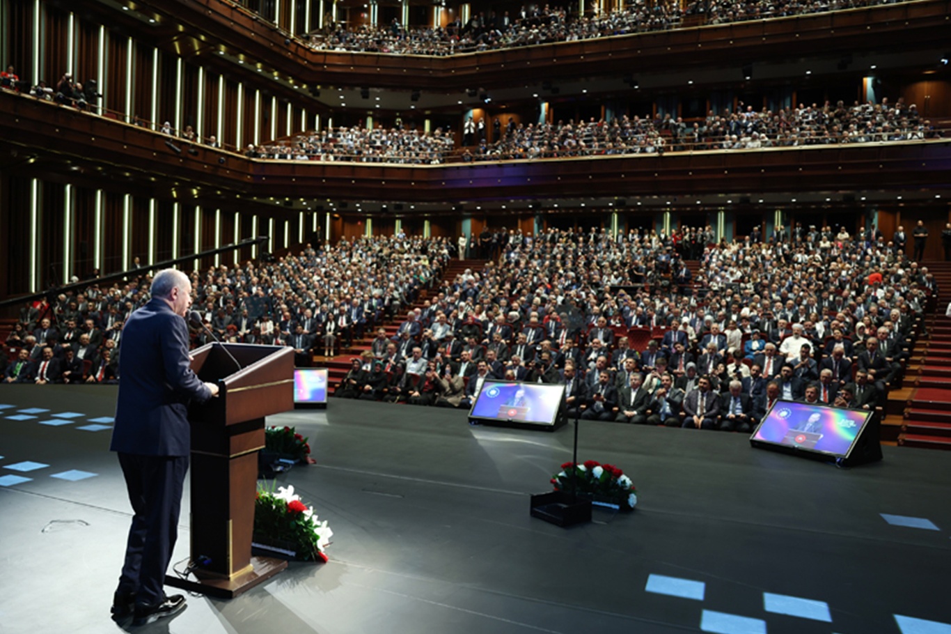 Cumhurbaşkanı Erdoğan: Evliliğin önündeki engellerin kaldırılması lazım Cumhurbaşkanı Erdoğan: Evliliğin önündeki engellerin kaldırılması lazım