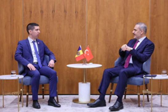 Turkish FM Hakan Fidan meets Moldovan counterpart Mihai Popșoi in Warsaw