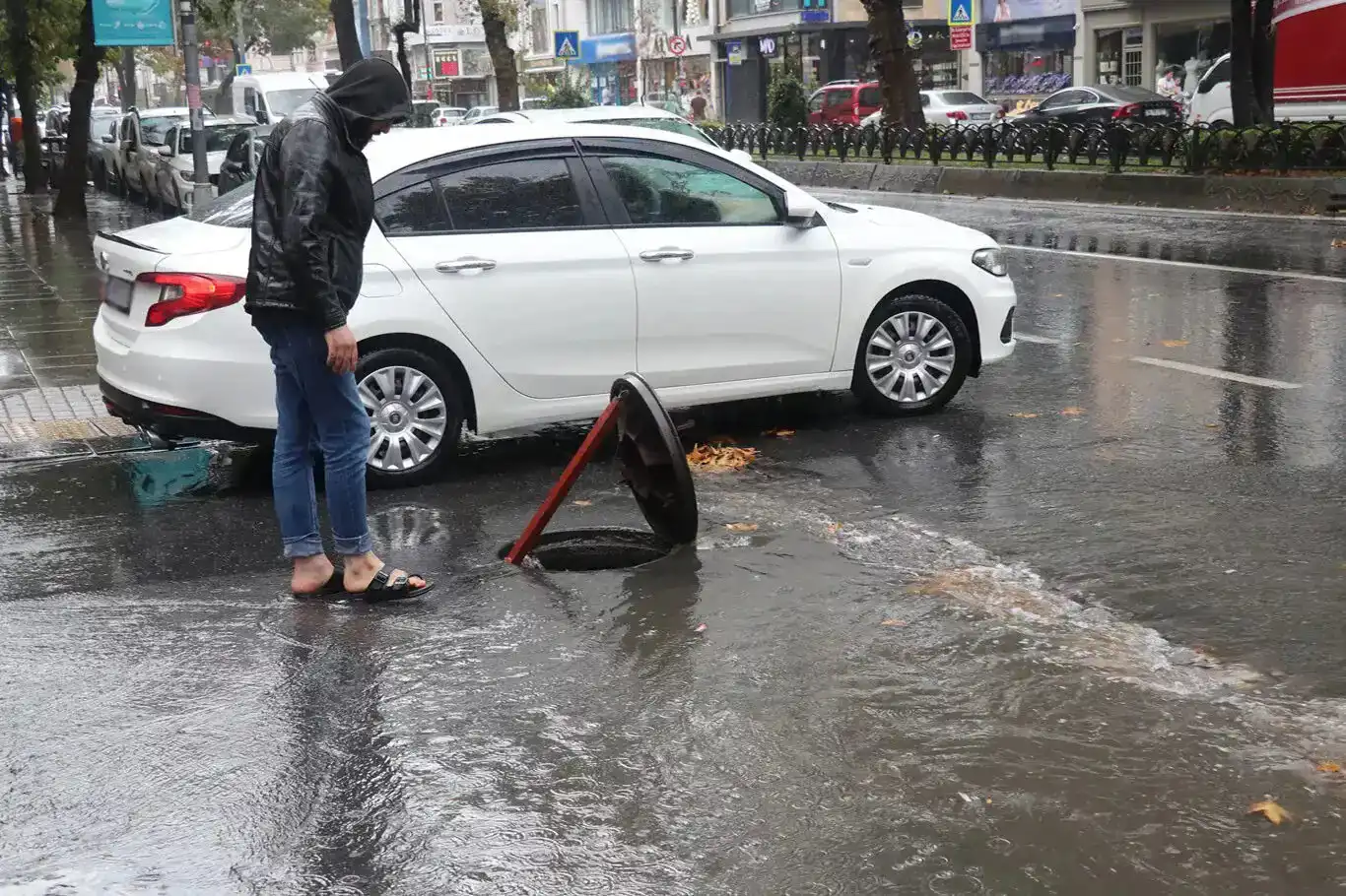 Meteoroloji'den sağanak yağış uyarısı Meteoroloji'den sağanak yağış uyarısı