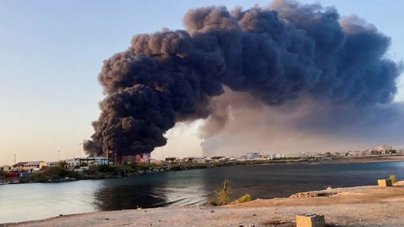 السودان.. هجمات للدعم السريع على بورتسودان لليوم السادس على التوالي السودان.. هجمات للدعم السريع على بورتسودان لليوم السادس على التوالي